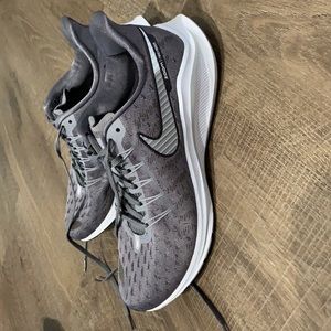 Like brand NEW Nike zoom vomero 14